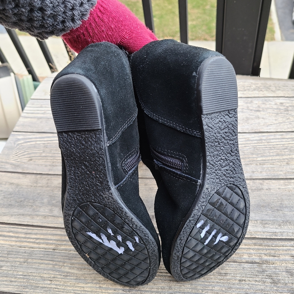 White Mountain Black Wedge Boots - Picture 7 of 10